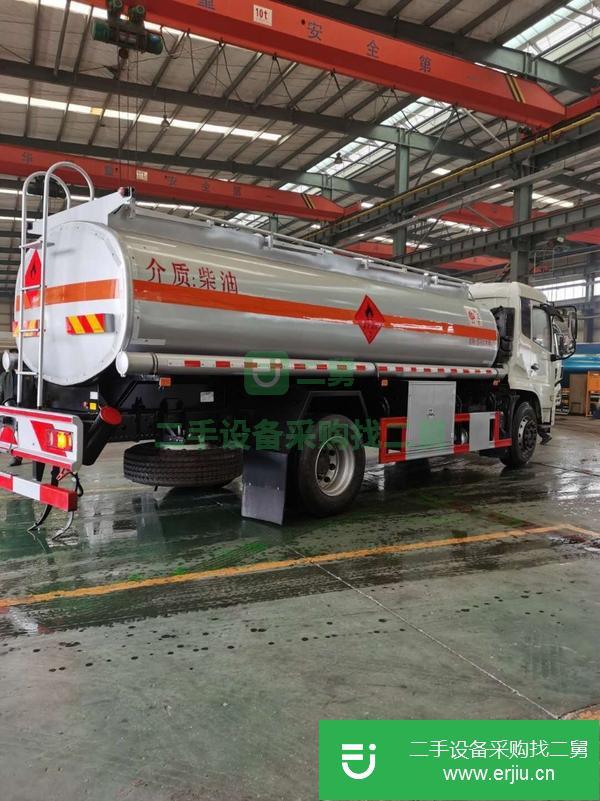 河北出售二手東風多利卡8噸油罐車