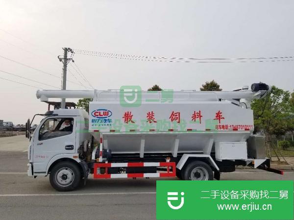 四川出售散裝飼料運輸車  包上戶可分期