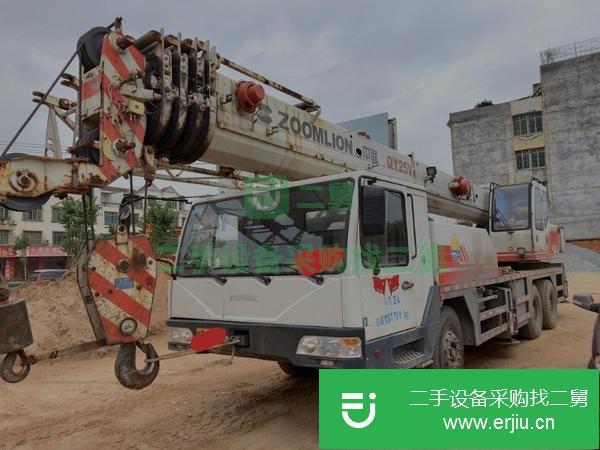廣西出售二手中聯(lián)吊車,先導操作 5節(jié)臂