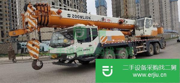 河南出售中聯(lián)吊車，手續(xù)齊全無事故