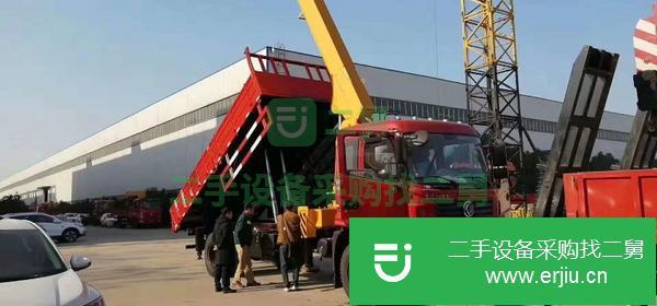 黑龍江出售二手的吊車，東風專底玉柴160馬力,貨廂5.6米,選配騰宇8噸4節臂