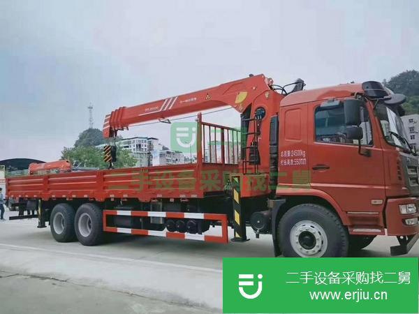 湖北出售后雙橋吊車，軒德后雙橋，玉柴240,法士特9檔變速箱，300三層通體大粱，11.00鋼絲胎