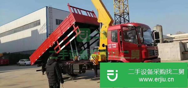 黑龍江出售二手的吊車，東風專底玉柴160馬力,貨廂5.6米,選配騰宇8噸4節臂