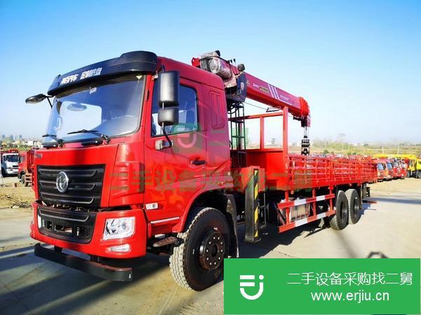 湖北出售轉(zhuǎn)讓東風(fēng)吊車玉柴240馬力，法士特9檔變速箱帶高低檔，貨箱尺寸8300