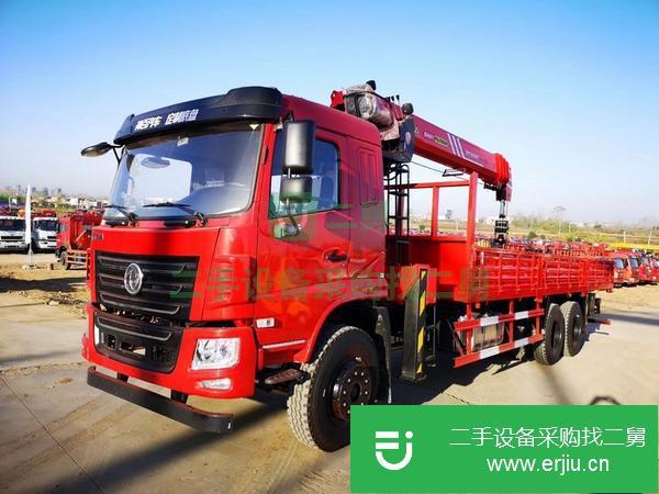 湖北出售轉(zhuǎn)讓東風(fēng)吊車玉柴240馬力，法士特9檔變速箱帶高低檔，貨箱尺寸8300