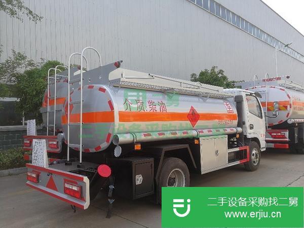 新疆出售5噸東風多利卡油罐車  包上戶可分期