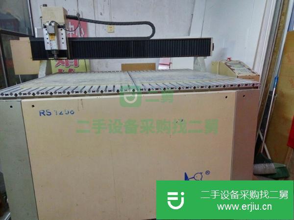 福建出售二手啄木鳥品牌雕刻機(jī)