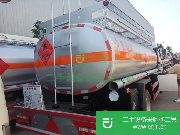 內蒙古出售二手多利卡8噸油罐車