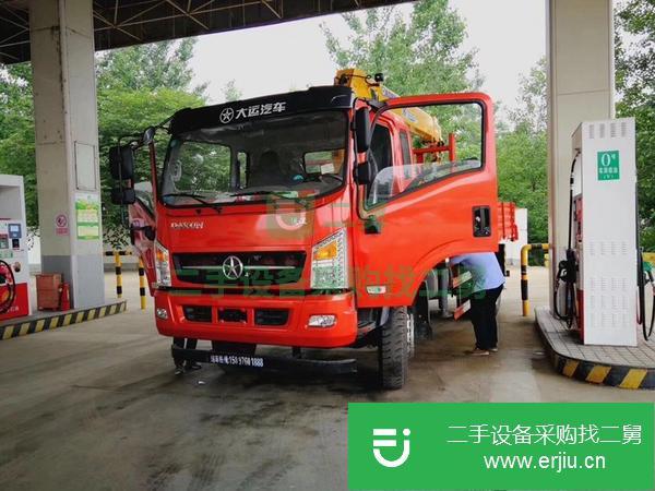 內蒙古出售東風吊車8噸