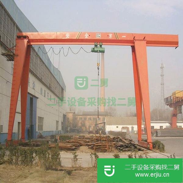 天津出售二手10噸30米全包廂式龍門吊