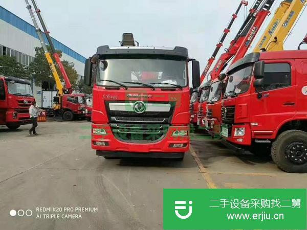 浙江出售二手吊車，東風D7L前四后八,玉柴290馬力,上裝宏昌天馬12噸5節臂,貨箱8.3米