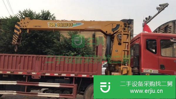 貴州出售二手吊車，玉柴240馬力，法士特八檔變速箱，1100的鋼絲胎