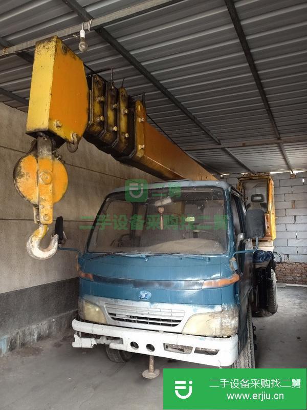 山東出售二手油電兩用6噸吊車