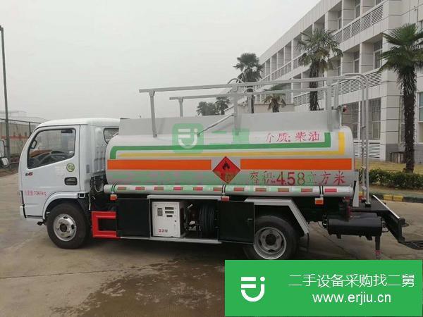 內蒙出售二手的東風多利卡5噸油罐車