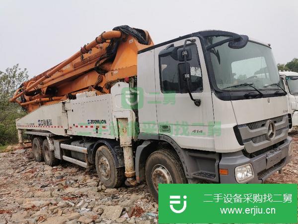廣東出售中聯泵車52米。行駛20000多公里。方量9萬方
