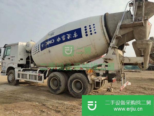 云南出售二手豪沃大12方攪拌車