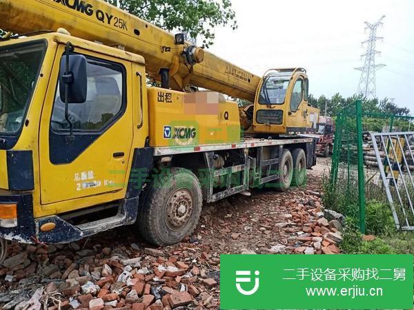 江蘇出售二手的吊車，手續(xù)齊全，空調(diào)電腦好用。原車原漆原版，沒有事故。