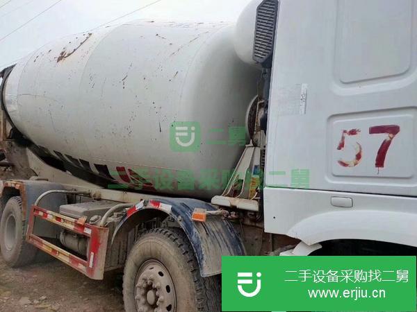 山東出售二手豪沃水泥攪拌罐車
