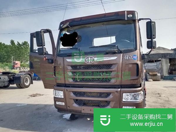 山東出售18年單驅解放牽引車 290馬力