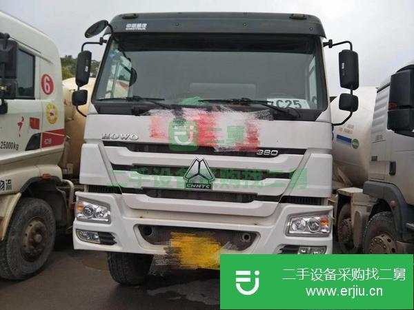 湖南出售二手豪沃?jǐn)嚢柢嚕瑸H柴375動(dòng)力。四萬公里。整車新輪胎。手續(xù)齊全。隨時(shí)提檔。