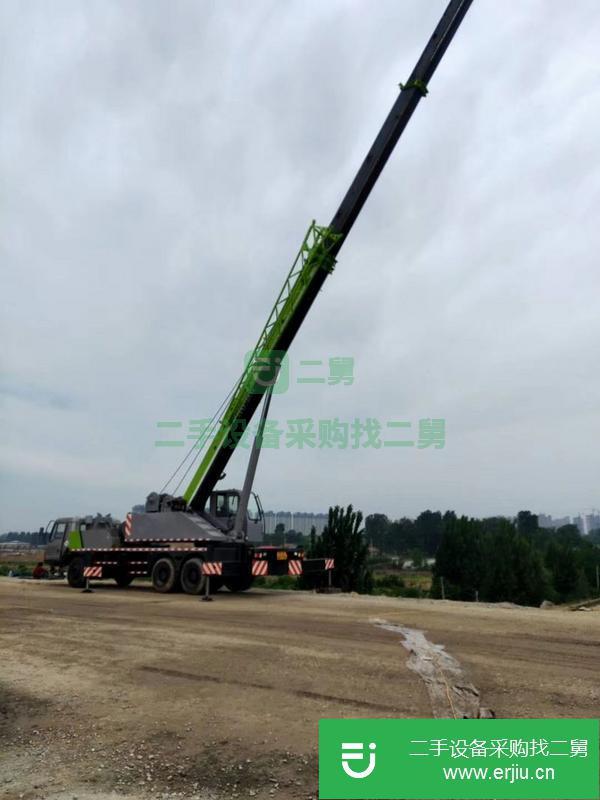 河南出售二手中聯(lián)五節(jié)臂汽車(chē)吊