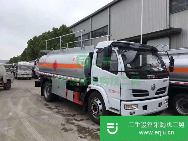 天津出售二手東風5噸油罐車