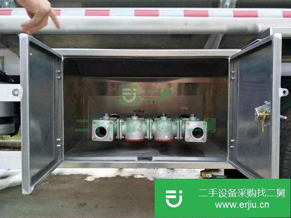 山東出售二手的解放前四后八油罐車滿載27噸柴油