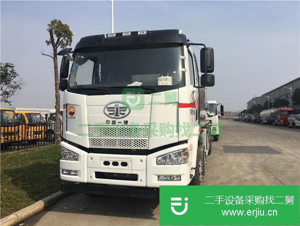 河北出售二手解放前四后八鋁合金油罐車