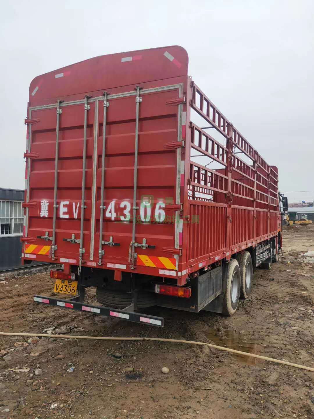 剛到家一臺二個半月準新車歐曼GTL貨車，360馬力9米6高欄
