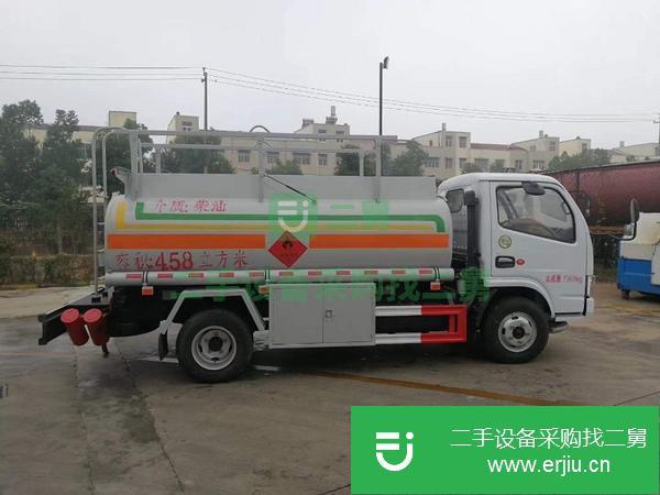 內蒙出售二手的東風多利卡5噸油罐車