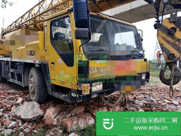 江蘇出售二手的吊車，手續(xù)齊全，空調(diào)電腦好用。原車原漆原版，沒有事故。