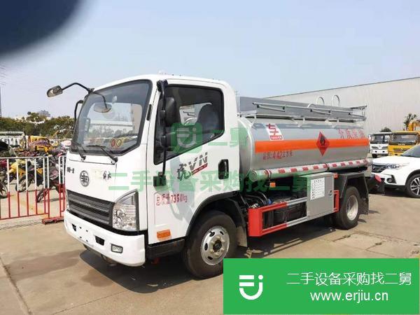 山西出售二手解放5噸油罐車
