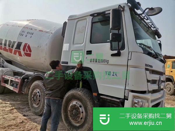上海出售二手豪沃攪拌車，國五大20方