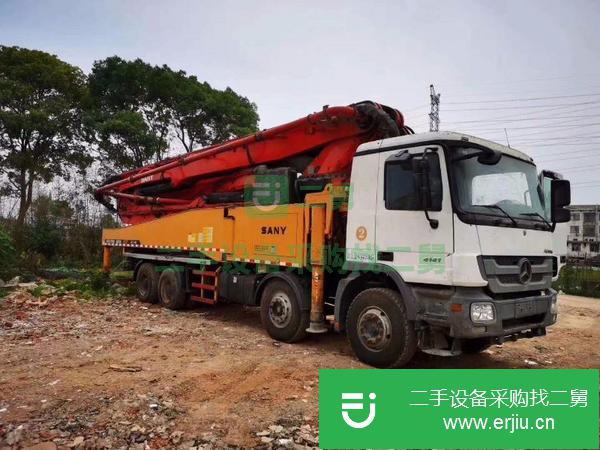 山東出售12年56米三一奔馳泵車,6節臂,新換液壓油