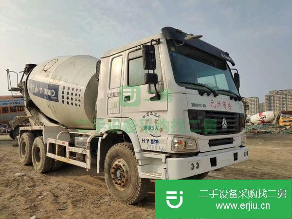 云南出售二手豪沃大12方攪拌車