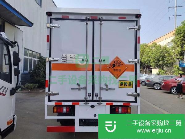 安徽出售二手江鈴4米2腐蝕品廂式運輸車