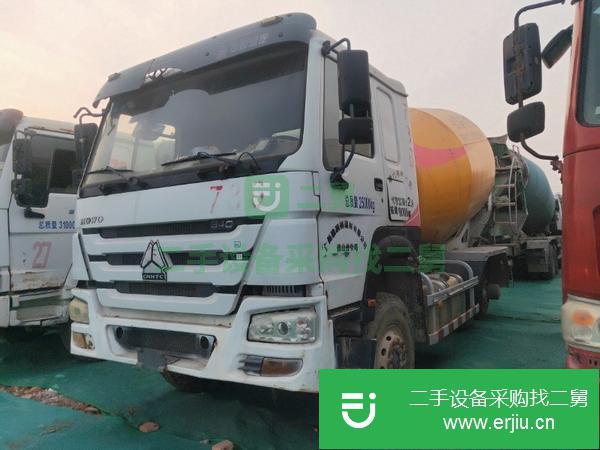 河南出售大12方豪沃攪拌車,徐工上裝