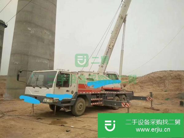 山東出售二手中聯(lián)吊車(chē)、車(chē)況精品