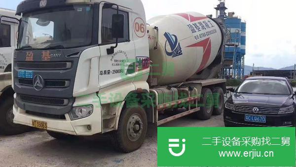湖南出售二手大十二方三一攪拌車  日野發動機。