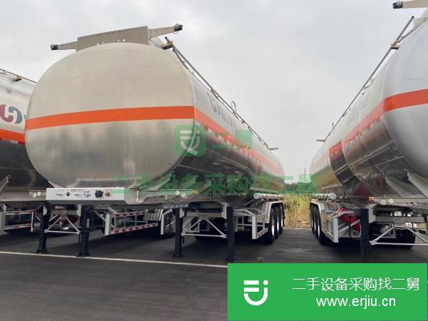 湖北出售罐式半掛車，45方通倉,BPW橋空懸1200真空胎,鋁合金圈