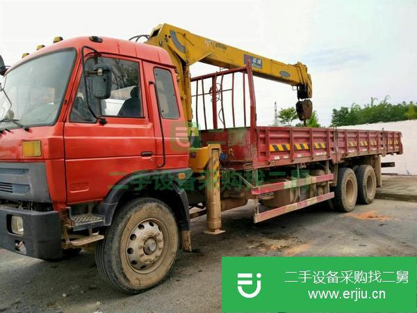 四川出售二手的吊車，康明斯240馬力