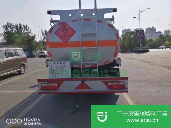 江西出售二手東風大多利卡8.2方油罐車