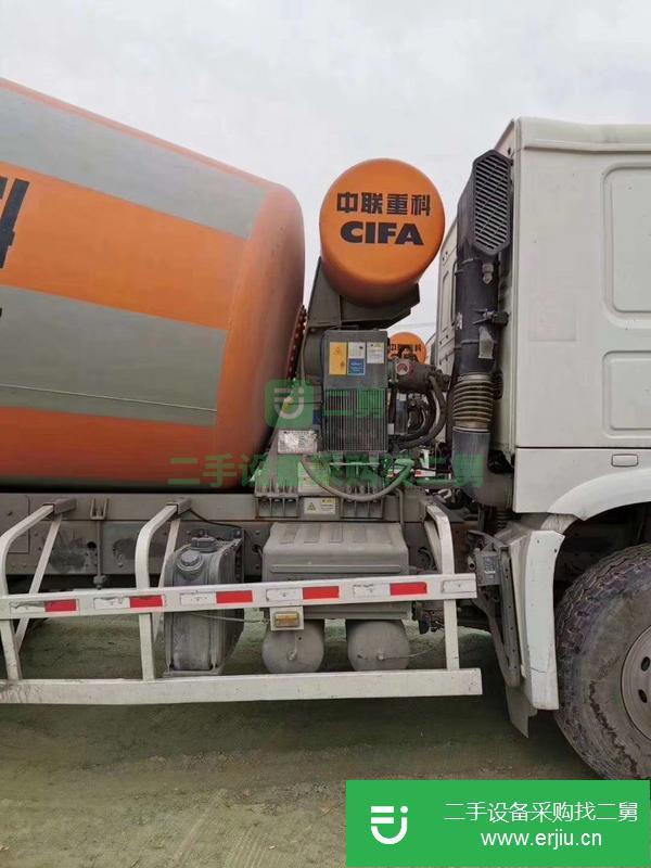 云南出售二手中聯攪拌車