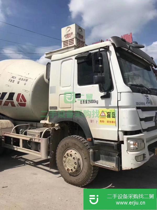 貴州出售二手豪沃攪拌車，亞特上裝，大12方，沒洗車，原車原況