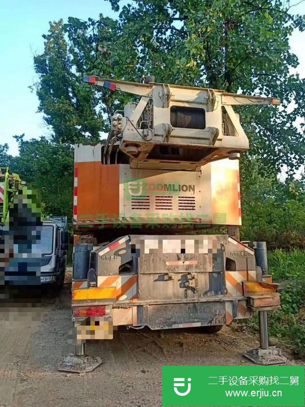 河北出售二手130噸中聯吊車