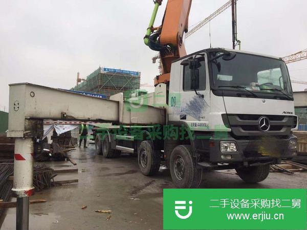 黑龍江出售13年56米中聯奔馳泵車
