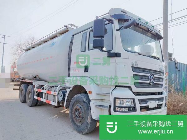 山東出售二手的運輸車，濰柴發動機，法斯特高低速變速箱，加重奔馳后橋