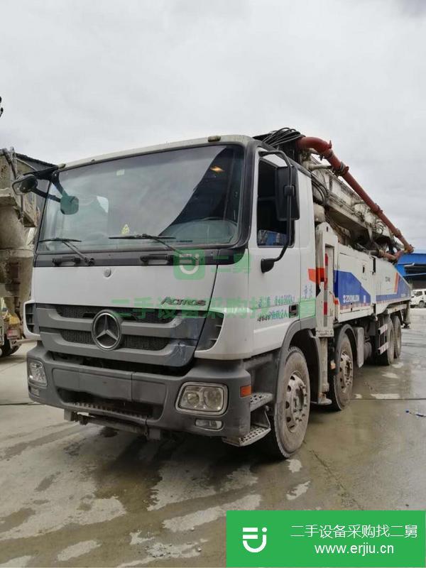 重慶出售11年中聯(lián)奔馳52米泵車