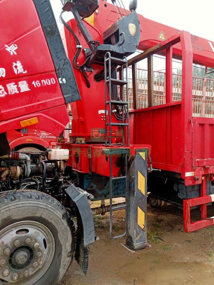 山東出售二手的19年三一8噸自備吊車5節臂