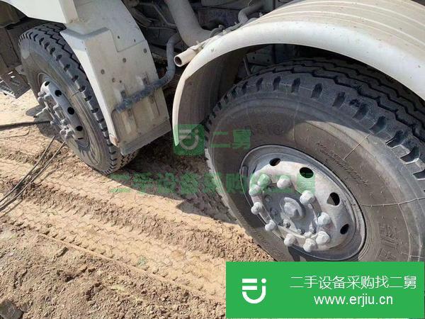 貴州出售19年極品德龍攪拌車，中集通華上裝
